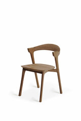 Houten stoelen