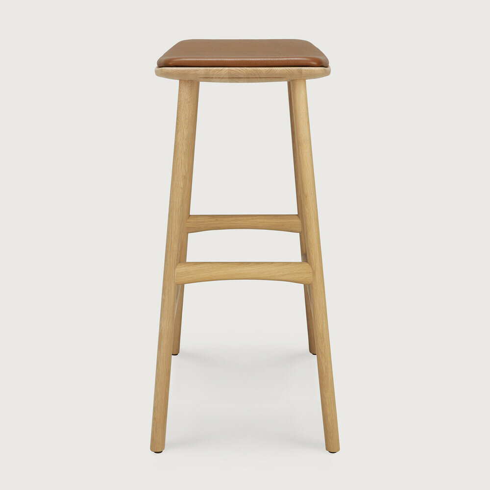 Ethnicraft Osso Counter Stool Varnished Oak Cognac Leather