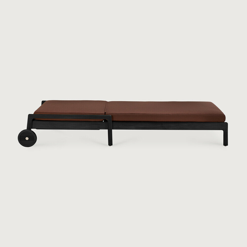 Ethnicraft Jack Outdoor Verstelbaar ligbed Zwart Met Burgundy Kussens