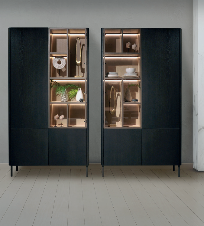 Vermeer Glaskast eiken Milano 3deurs dicht 1deur glas, rechts (model winkel)