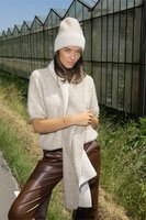 Zusss boucle trui met ronde hals beige