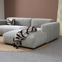 Pepp Interiors Ocean Bank Chaise Longue Rechts in stof Boston cement