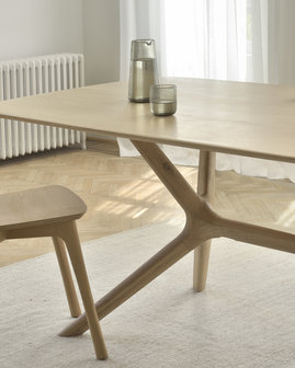 Ethnicraft Oak X dining table