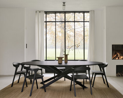 Ethnicraft Oval Mikado dining table black