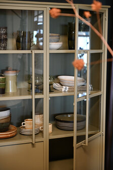 WOOOD Premium Exhibit vitrinekast metaal khaki