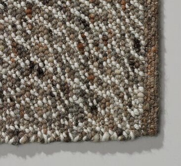 beside rugs tweed bruin