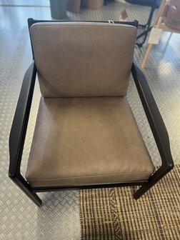 Showmodel Jack Lounge Chair Mahonie Donkerbruin