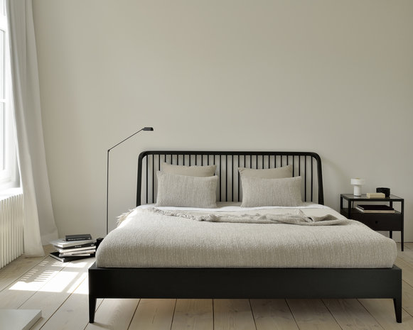 Ethnicraft Spindle black bed