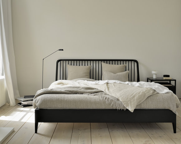 Ethnicraft Spindle black bed