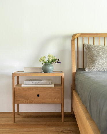 Ethnicraft oak Spindle bedside