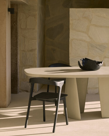 Ethnicraft Canyon outdoor beton tafel