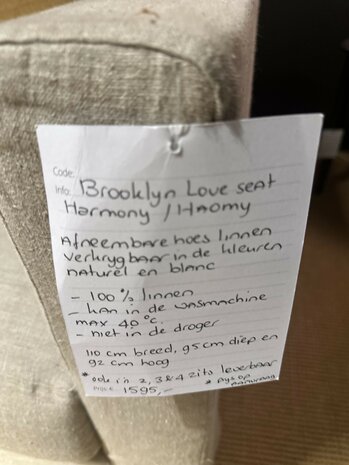 Brooklyn Love seat Haomy
