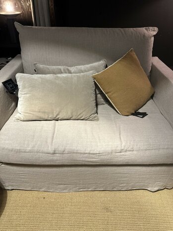 Brooklyn Love seat Haomy