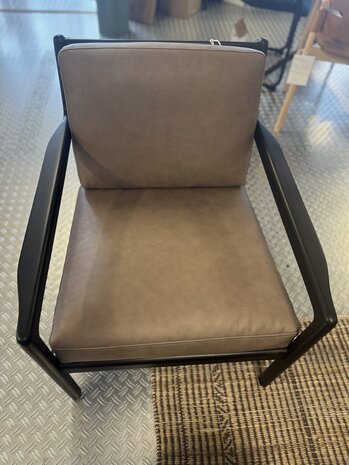 Showmodel Jack Lounge Chair Mahonie Donkerbruin