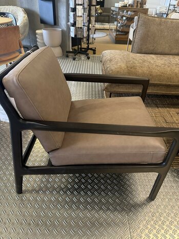 Showmodel Jack Lounge Chair Mahonie Donkerbruin