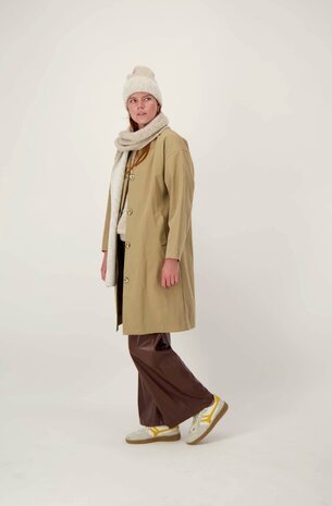 Zusss gebreide muts met tipping taupe