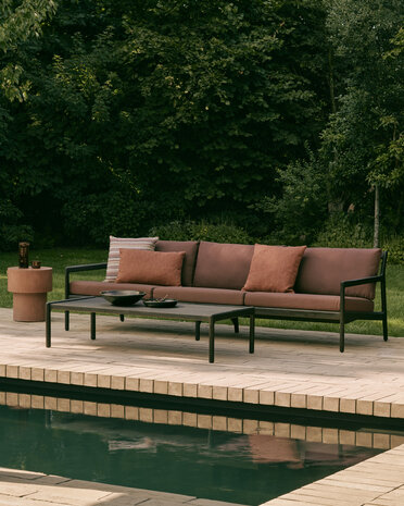 Ethnicraft Jack Outdoor 2-Zits Bank Zwart met Burgundy Kussens