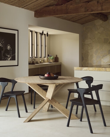 Ethnicraft Oak Circle dining table showmodel winkel 136cm