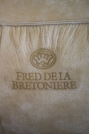 fred de la bretoniere hocker poef athos leder mou logo
