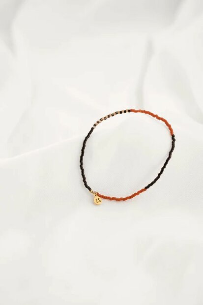 Zusss fijn kralenarmbandje hazelnootbruin/zwart/taupe