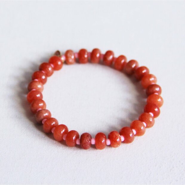 Bazou elastisch armbandje van edelstenen - oranje/roze
